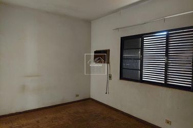 Sala Comercial &agrave; venda - 300m&sup2; - Centro