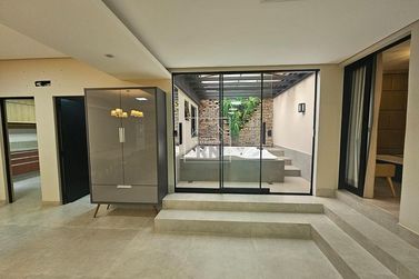 Casa &agrave; venda - 277m&sup2; - Centro