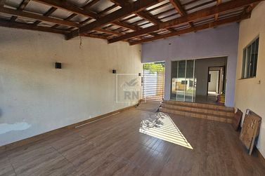 Casa &agrave; venda - 90m&sup2; - Centro