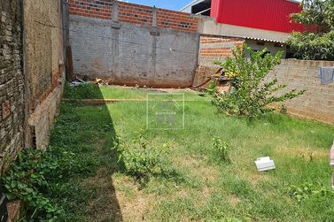 Casa &agrave; venda - 90m&sup2; - Centro