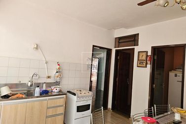 Casa &agrave; venda - 200m&sup2; - Centro