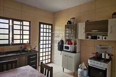Casa &agrave; venda - 90m&sup2; - Centro