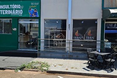 Sal&atilde;o Comercial para alugar - Centro