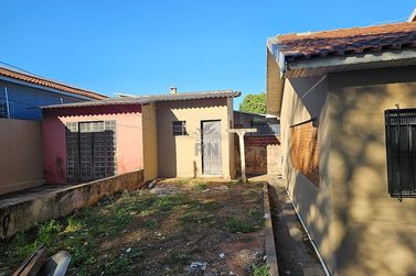Casa &agrave; venda - 200m&sup2; - Centro
