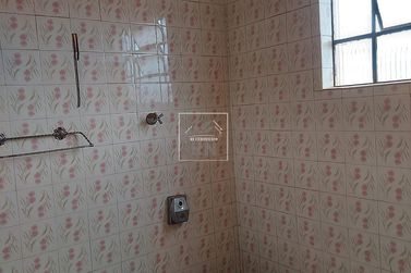Sala Comercial &agrave; venda - 300m&sup2; - Centro