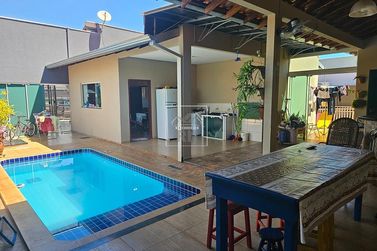 Casa &agrave; venda - 160m&sup2; - Jardim Veneza