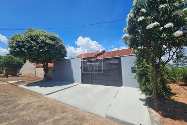 Casa &agrave; venda - 130m&sup2; - Centro