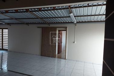 Casa &agrave; venda - 230m&sup2; - Centro
