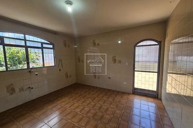 Casa &agrave; venda - 280m&sup2; - Centro
