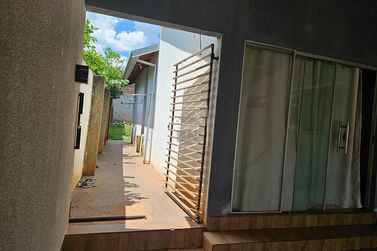 Casa &agrave; venda - 90m&sup2; - Centro