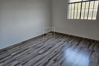 Casa &agrave; venda - 200m&sup2; - Centro