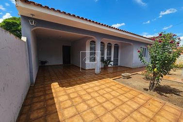 Casa &agrave; venda - 280m&sup2; - Centro