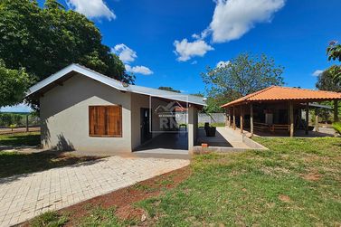 Ch&aacute;cara &agrave; venda - Vila Rural