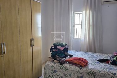 Casa &agrave; venda - 200m&sup2; - Centro