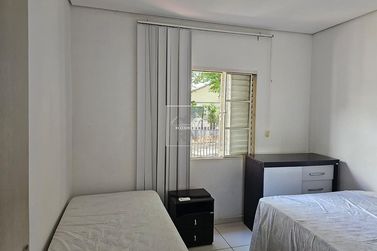 Casa &agrave; venda - 200m&sup2; - Centro