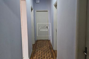 Sal&atilde;o Comercial &agrave; venda - 150m&sup2; - Centro