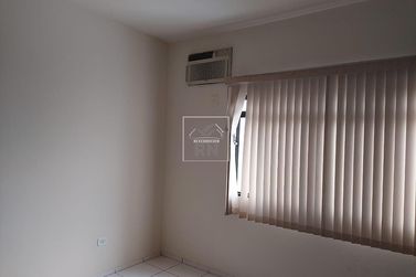 Casa &agrave; venda - centro