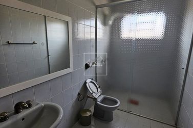 Casa &agrave; venda - Centro