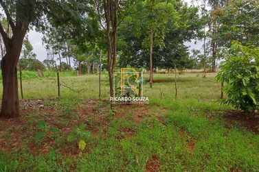 Ch&aacute;cara &agrave; venda - S&atilde;o Jos&eacute; do Iva&iacute;