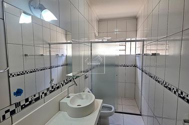 Casa &agrave; venda - 200m&sup2; - Centro