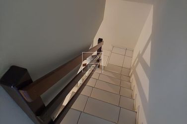 Casa &agrave; venda - centro