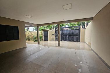 Casa &agrave; venda - 277m&sup2; - Centro