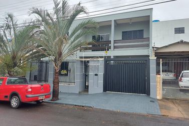 Casa &agrave; venda - centro