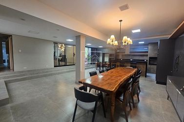 Casa &agrave; venda - 277m&sup2; - Centro