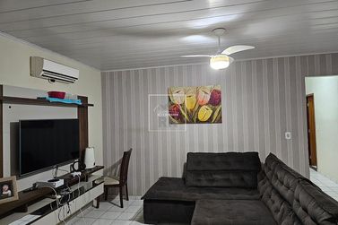 Casa &agrave; venda - 230m&sup2; - Centro