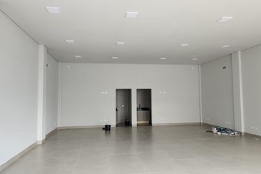 Sal&atilde;o Comercial para alugar - 126m&sup2; - CENTRO