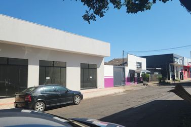 Sal&atilde;o Comercial para alugar - 126m&sup2; - CENTRO