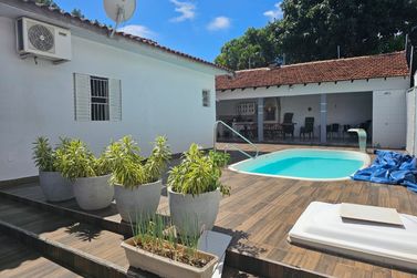 Casa &agrave; venda - 180m&sup2; - Centro 