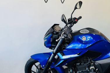 YAMAHA FZ25