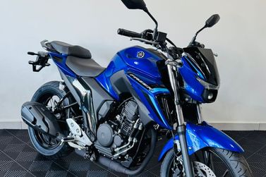 YAMAHA FZ25