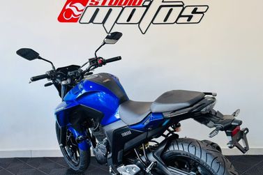 YAMAHA FZ25