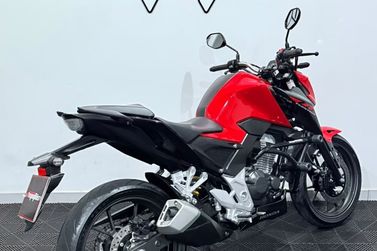 HONDA CB