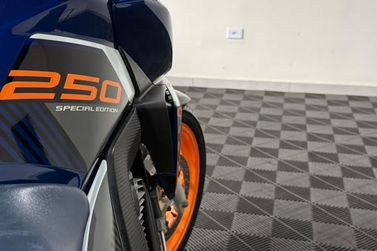 HONDA CB