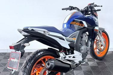 HONDA CB