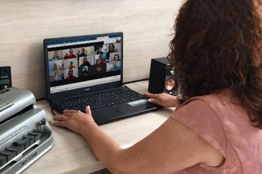 Governo de SP abre inscrições para curso online de Libras voltado a adultos