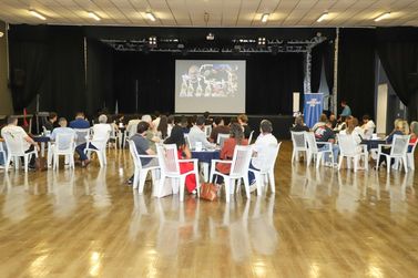 SEDEC promove Roda de Neg&oacute;cios para fortalecer o com&eacute;rcio de Louveira