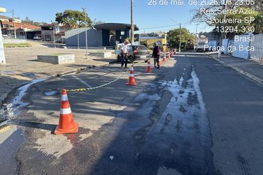 Prefeitura realiza obra de drenagem para solucionar infiltra&ccedil;&atilde;o hist&oacute;rica na Pra&ccedil;a da Bica