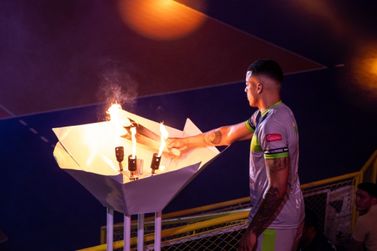 Abertura dos Jogos Abertos re&uacute;ne atletas de todo o estado em noite especial 