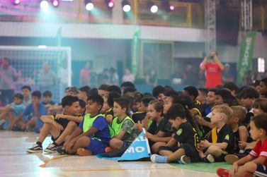 Abertura da 14&ordf; Copa Binotti/Sicredi de Futsal re&uacute;ne mais de 1.500 atletas