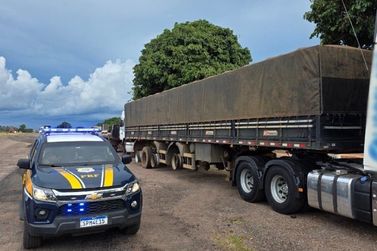 PRF retira de circula&ccedil;&atilde;o carreta que trafegava com apenas 2 pneus em MT