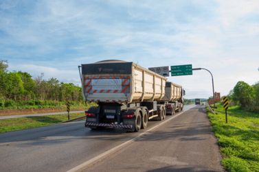 Mato Grosso: BR-163 deve receber mais de 300 mil ve&iacute;culos no feriado de Tiradentes
