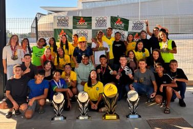 Equipe N&oacute;s Podemos Nadar conquista 50 medalhas e vagas na etapa nacional