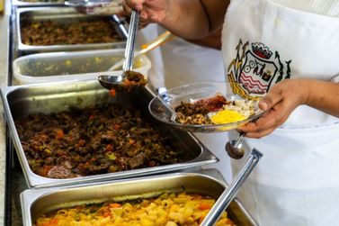 Merendeiras de Lucas participam de treinamento e testam receitas com carne ovina