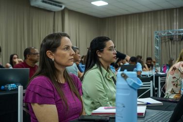 Secretaria promove forma&ccedil;&atilde;o para professores e gestores da rede municipal