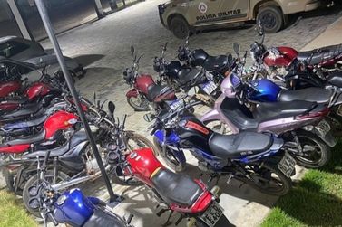 4ª CIPM apreendeu mais de 14 motocicletas em Oliveira dos Brejinhos.