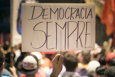 Ato em defesa da Democracia e do Estado de Direito acontece em Mariana